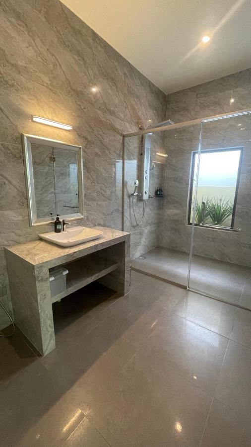 Charis Pool Villa 2 - 3 Bedroom With Private Pool Bentong Kültér fotó