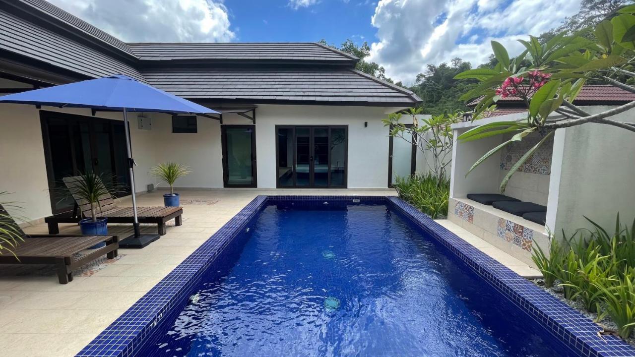 Charis Pool Villa 2 - 3 Bedroom With Private Pool Bentong Kültér fotó